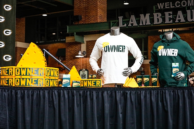 Packers organization buys manufacturer of cheesehead hats