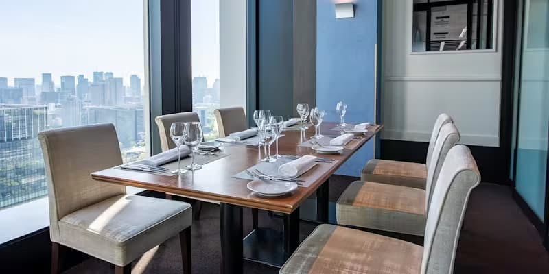 ペア食事券　ブリーズ・オブ・トウキョウ　(コース内容が良いものです) 公式ギフトブリーズ・オブ・トウキョウ - ギフトチケット