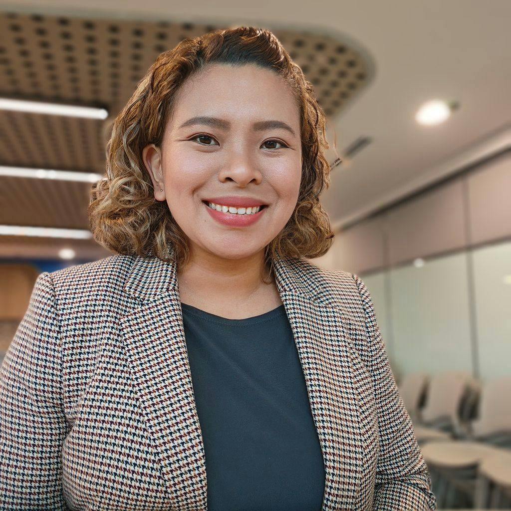 Profile picture of Gloria Bea