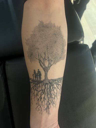 TattooGigs tattoo from Nyxta I tattoo artist (Blackwork, Dotwork style)