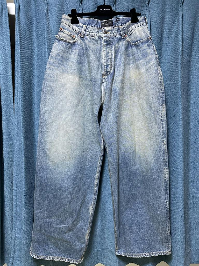 BALENCIAGA 22AW LARGE BAGGY BLUE JEANS - ARCHIVESTOCK