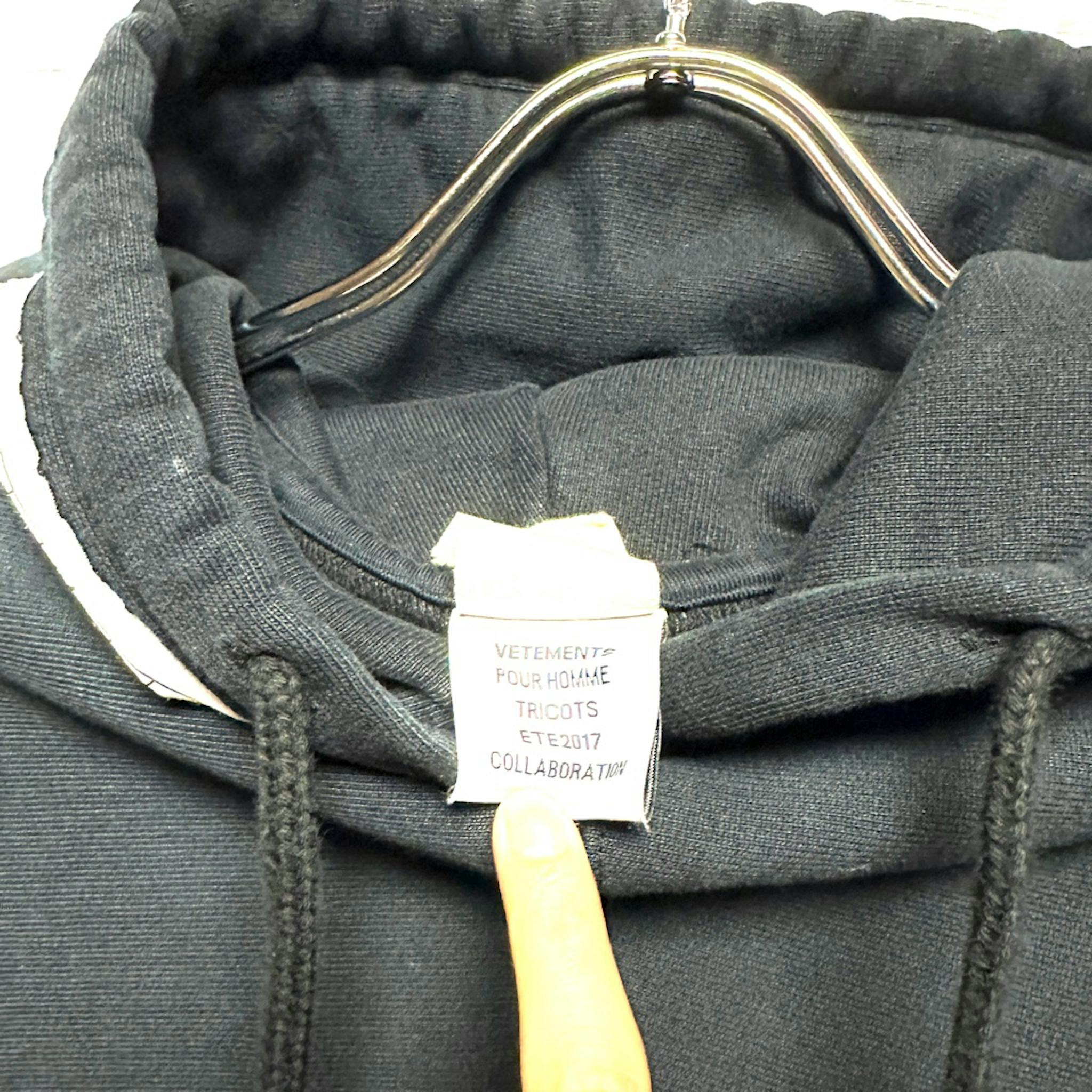 名作◇Vetements Champion ヴェトモン チャンピオン 17ss カットアウト 