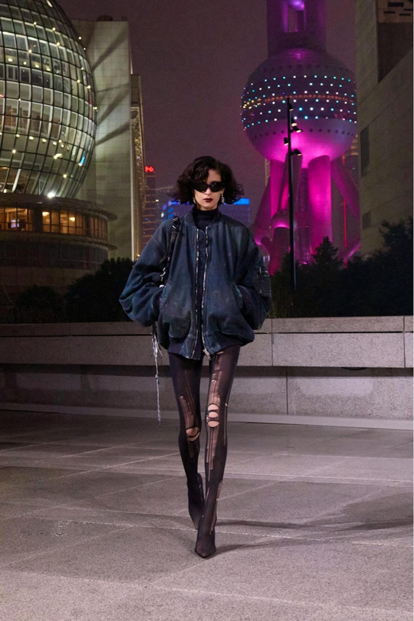 新品未使用】 短い バレンシアガ Balenciaga ブラック デニム