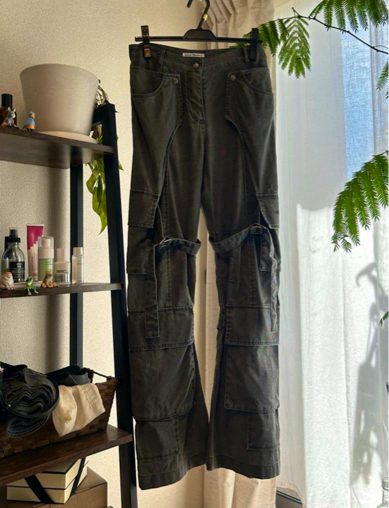 新品 acnestudios アクネストゥディオズ カーゴトラウザー カリナ着用 