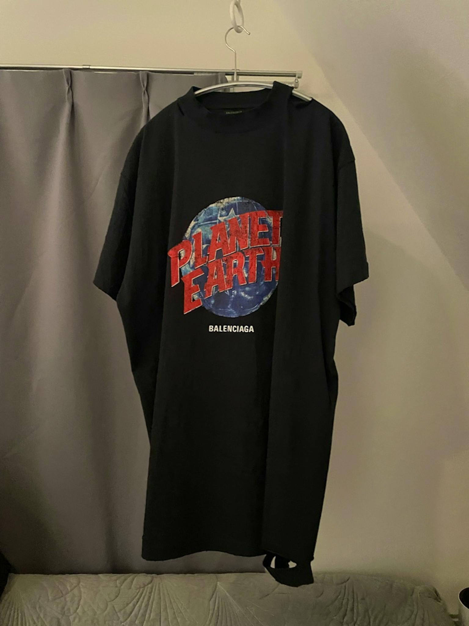 BALENCIAGA PLANET EARTH Tシャツ オーバーサイズ 1 - ARCHIVESTOCK
