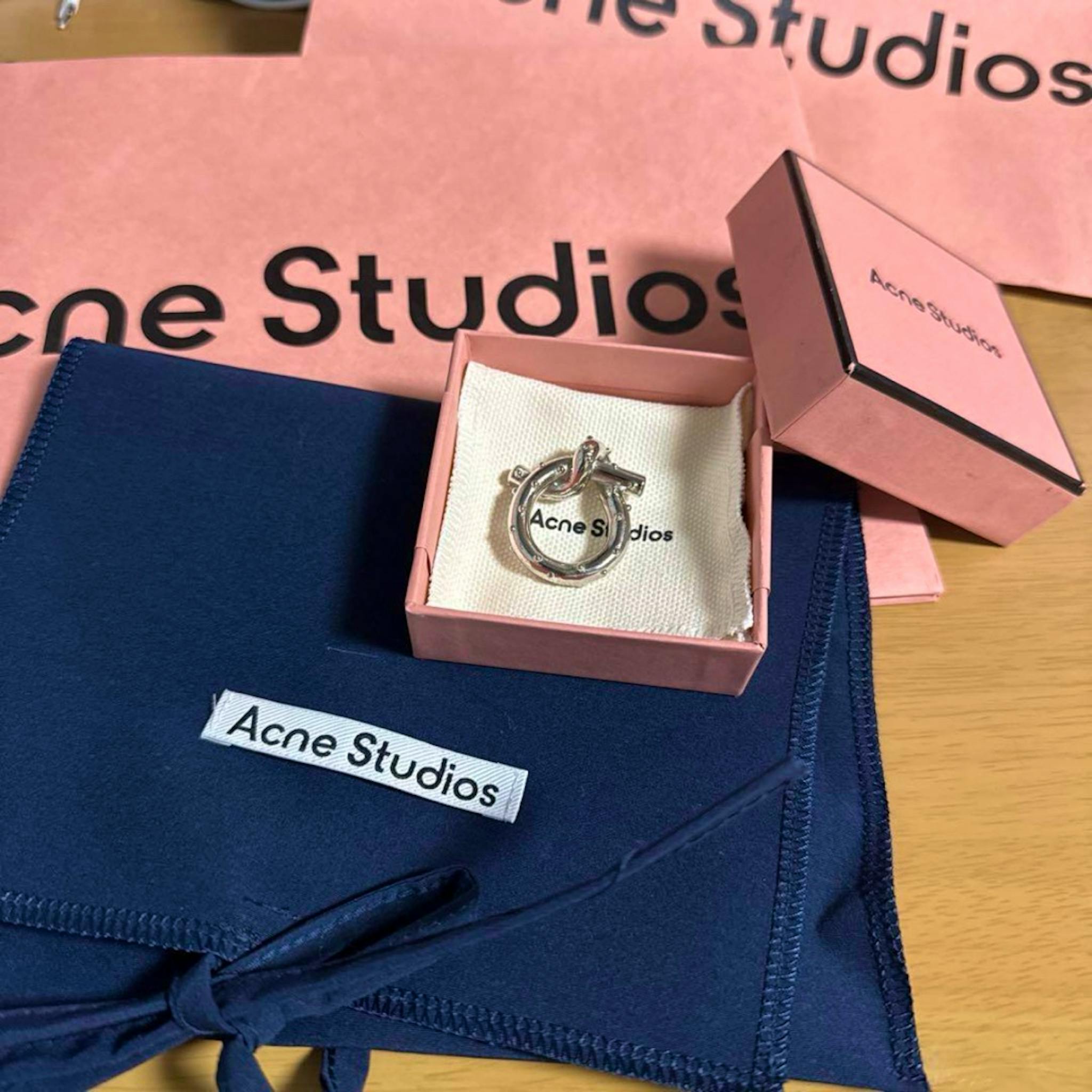 Acne Studios ノットデザイン シルバープラス リング - ARCHIVESTOCK