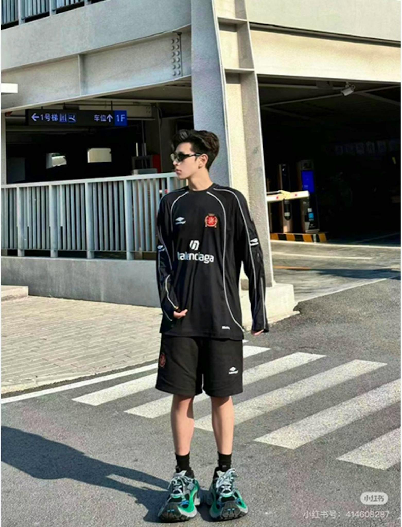 バレンシアガ サッカー ロンT Balenciaga soccer sleeve t - ARCHIVESTOCK