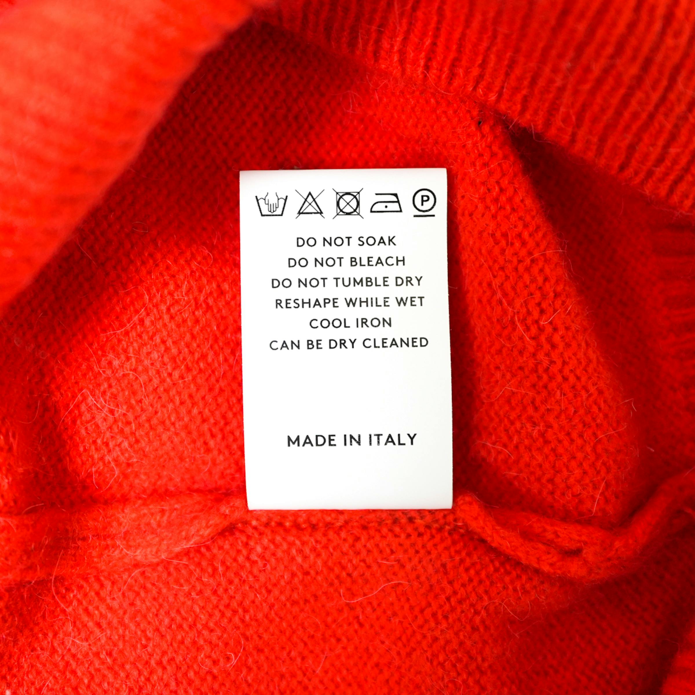 SUNFLOWER MOON LOVE KNIT RED - ARCHIVESTOCK