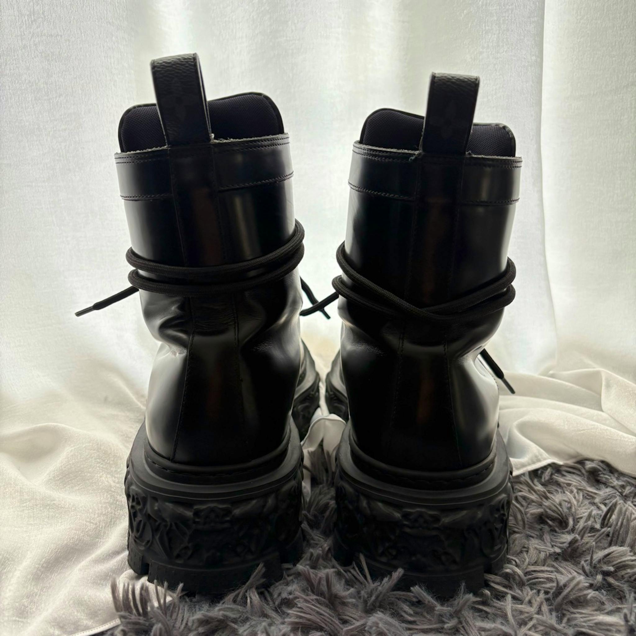 louis vuitton lv baroque line ankle boots - ARCHIVESTOCK