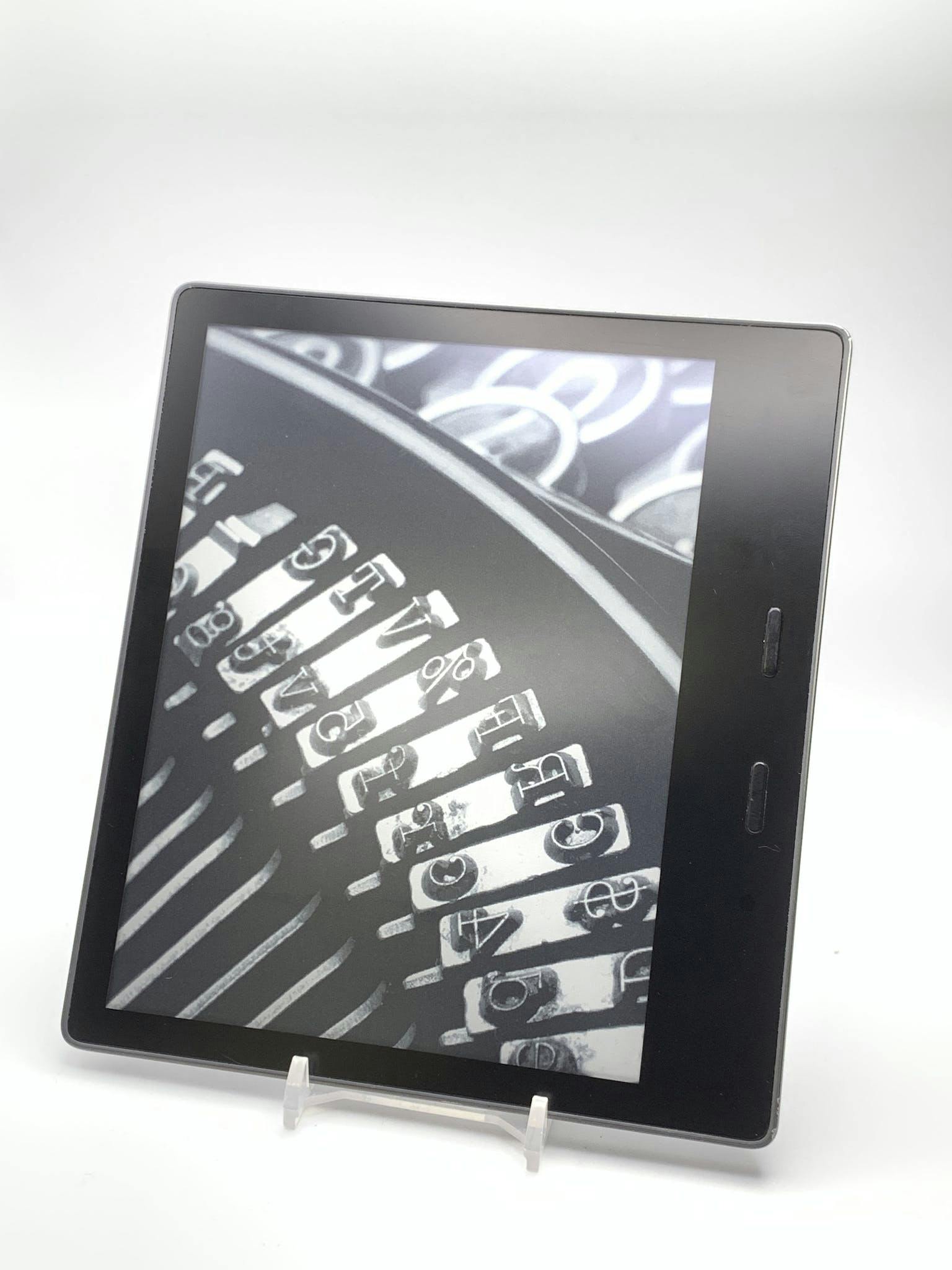 Amazon Kindle Oasis 9th Gen (CW24WI) Silver - 8GB -
