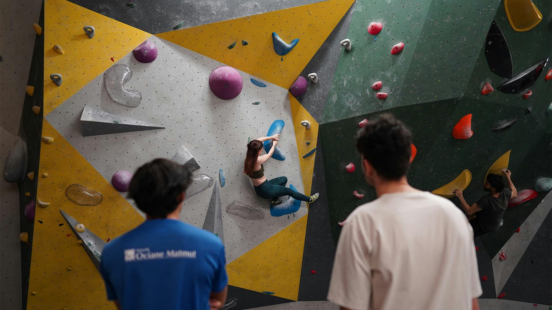 Découvrir L’escalade Bloc à Paris
