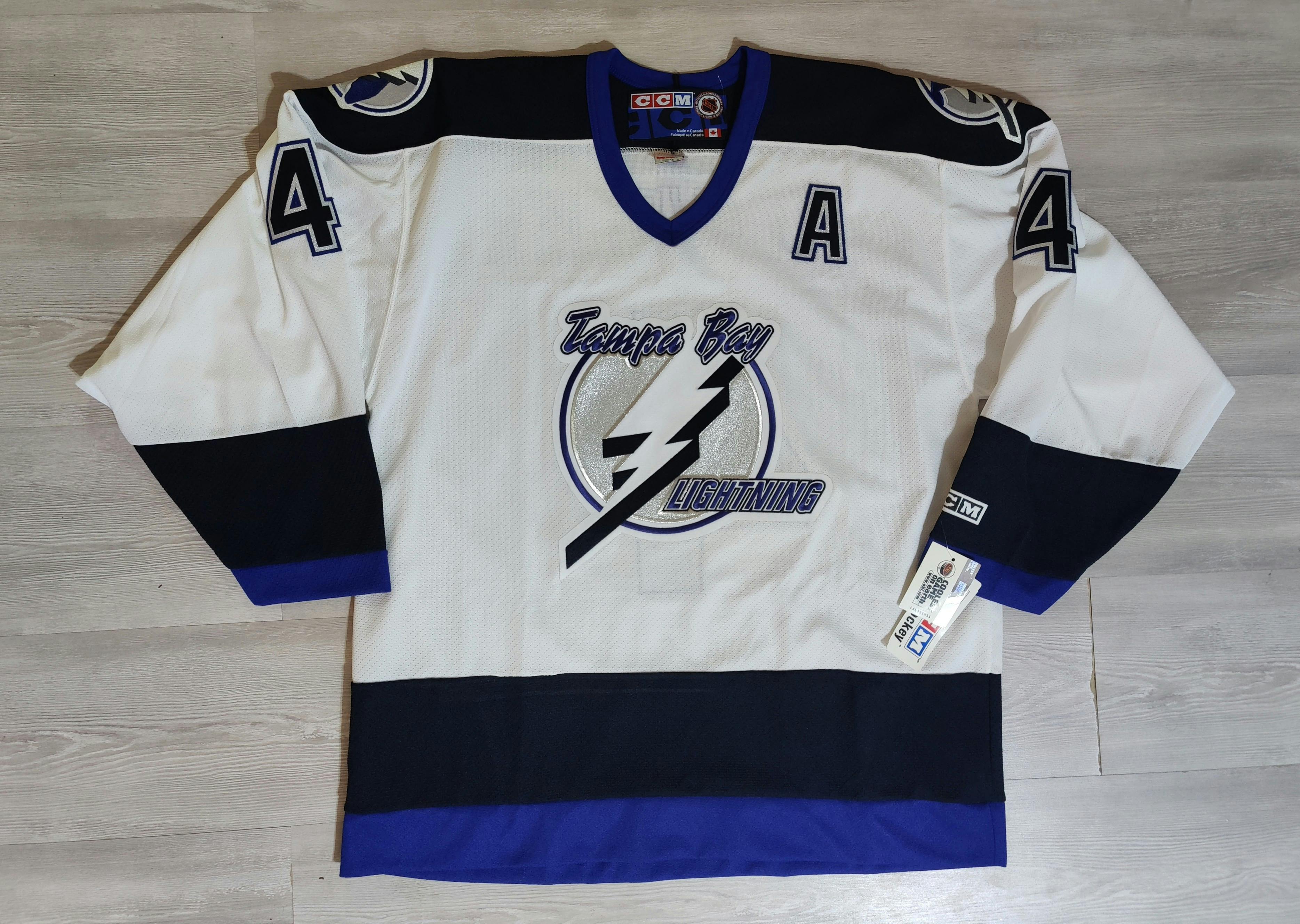 2008 Vinny Lecavalier Tampa Bay Lightning Reebok NHL Jersey Size Medium –  Rare VNTG