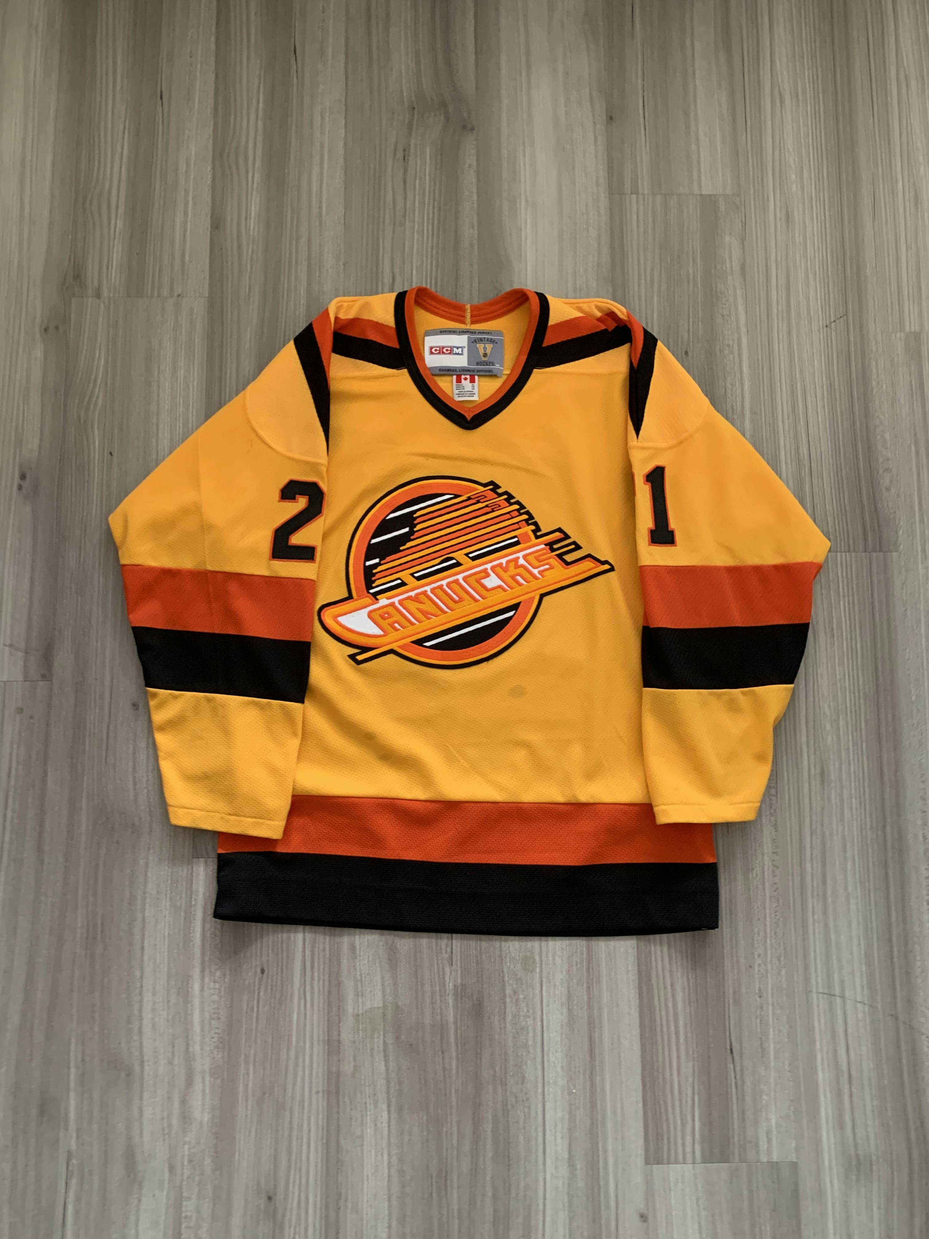 Vintage VANCOUVER CANUCKS Jersey