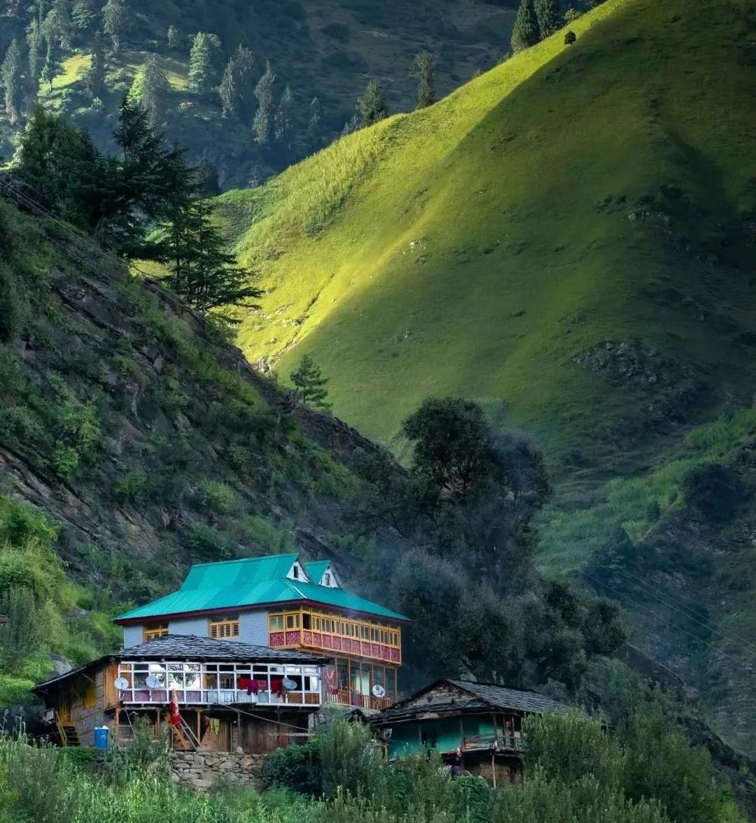 Dhakpo Shedrupling Monastery ,Kullu Himachal Pradesh India [1080x1080] :  r/backpacking