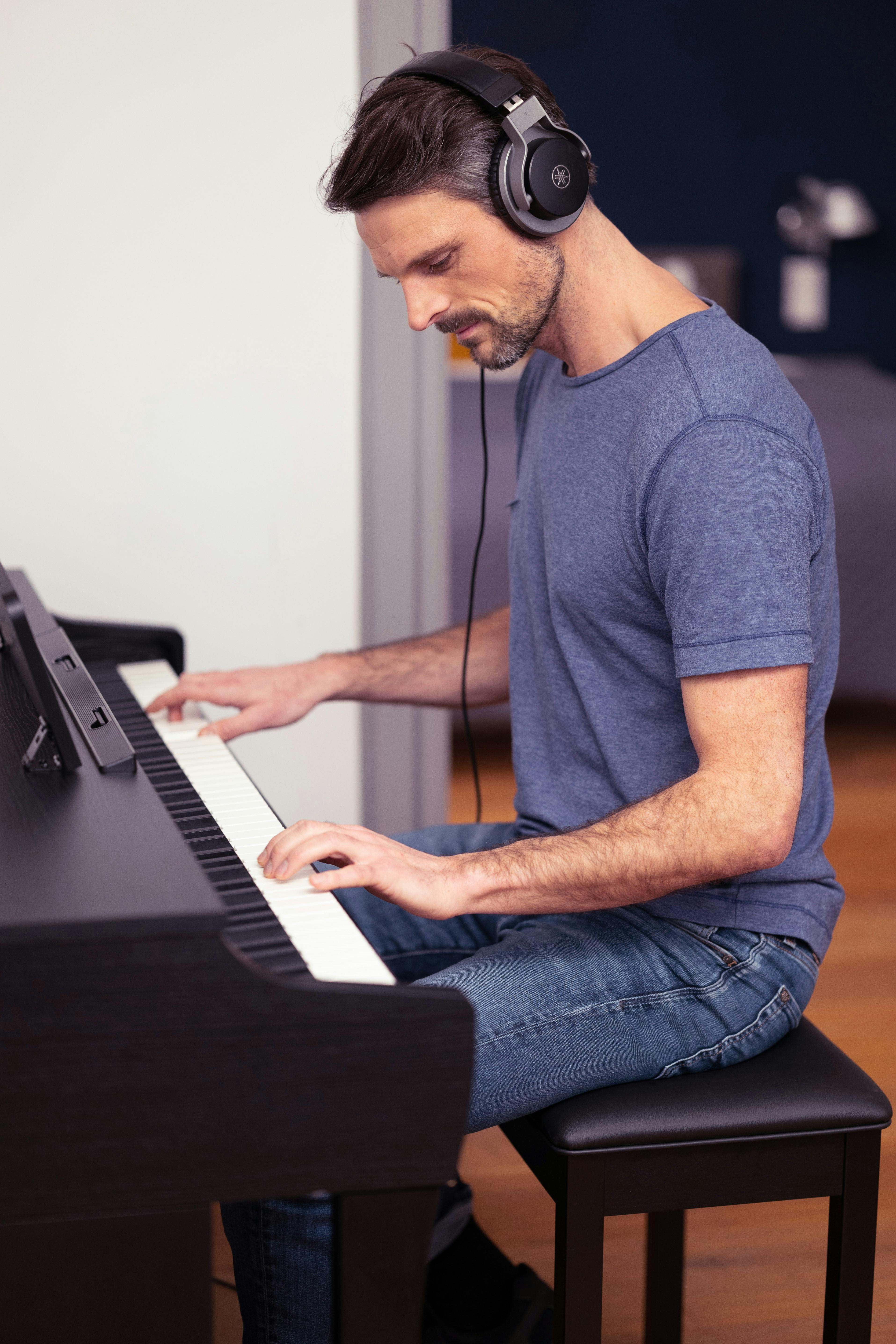 Posture correcte à adopter lorsque vous jouez du piano - Yamaha - France