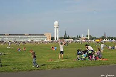 Tempelhofer Feld Ausflugstipp Fur Kinder In Berlin