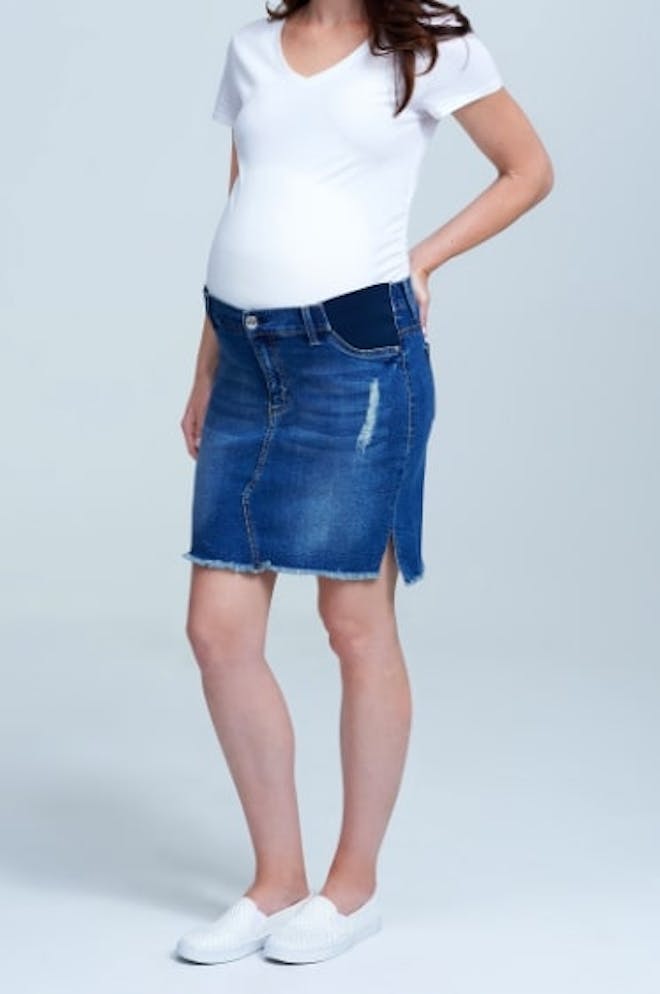 SIDE PANEL FRAYED HEM DENIM MATERNITY SKIRT SIDE PANEL FRAYED HEM DENIM MATERNITY SKIRT