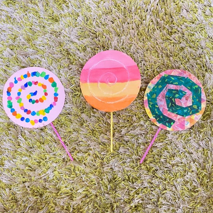 お店屋さんごっこに カラフルペロペロキャンディ の制作レシピ 保育アイデア 集まる 広がる Hoips ホイップス