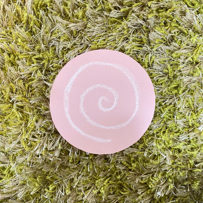 お店屋さんごっこに カラフルペロペロキャンディ の制作レシピ 保育アイデア 集まる 広がる Hoips ホイップス お店屋さんごっこに カラフルペロペロキャンディ の制作レシピ 保育アイデア 集まる 広がる Hoips ホイップス