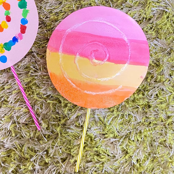 お店屋さんごっこに カラフルペロペロキャンディ の制作レシピ 保育アイデア 集まる 広がる Hoips ホイップス お店屋さんごっこに カラフルペロペロキャンディ の制作レシピ 保育アイデア 集まる 広がる Hoips ホイップス