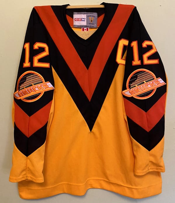 Vancouver Canucks Jersey pullover hockey NHL CCM XL Maska Polyester