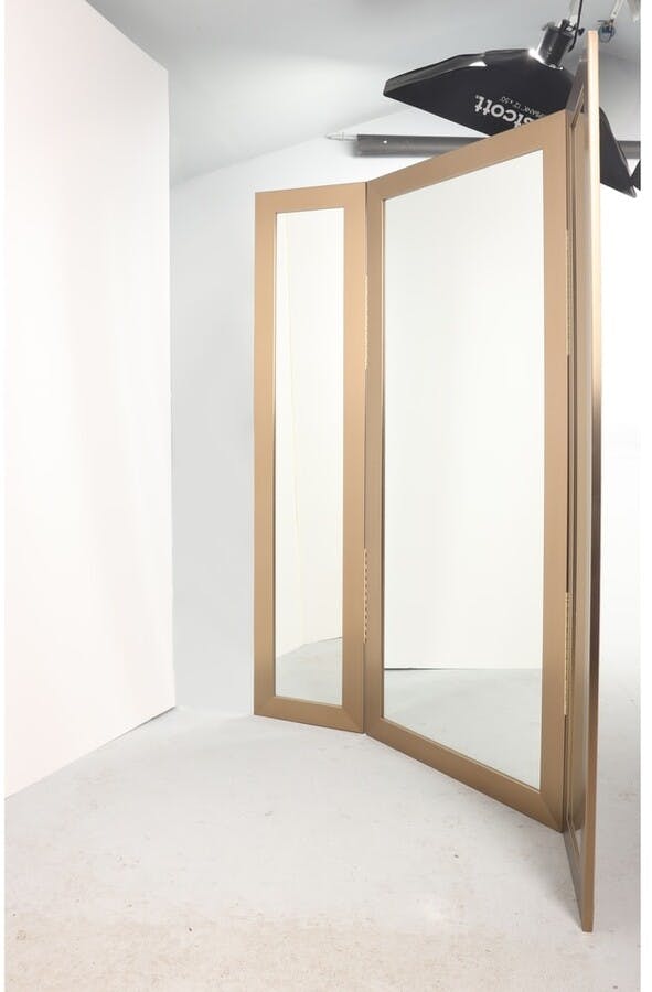 Find The Perfect Trifold Mirror [June 2021] Your Guide to the 5 Best