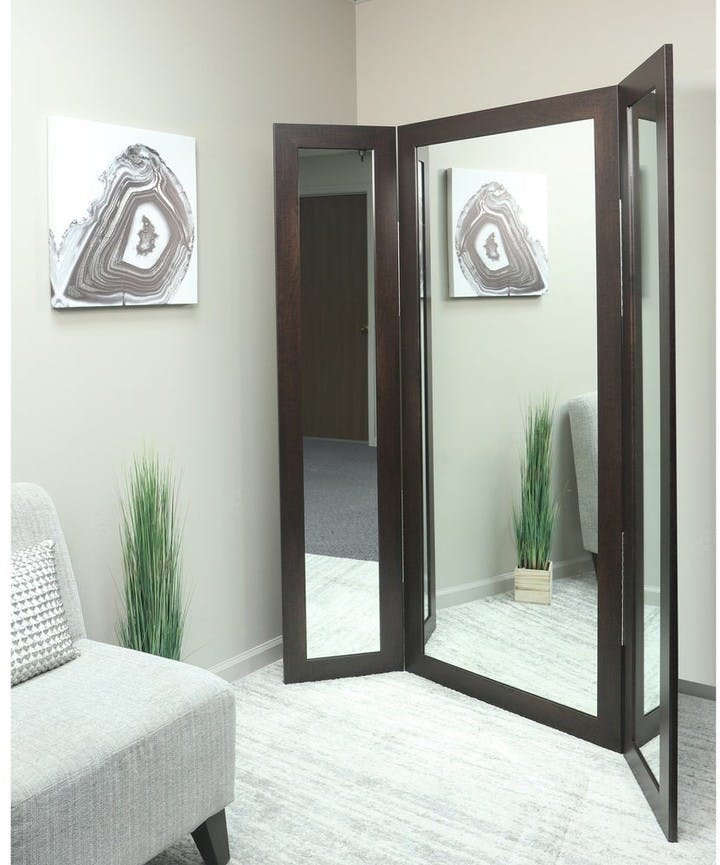 Find The Perfect Trifold Mirror [June 2021] Your Guide to the 5 Best