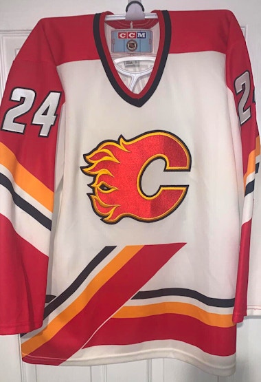 CCM AUTHENTIC Retro Calgary Flames Blasty Alternate NHL Hockey Jersey 54  Black