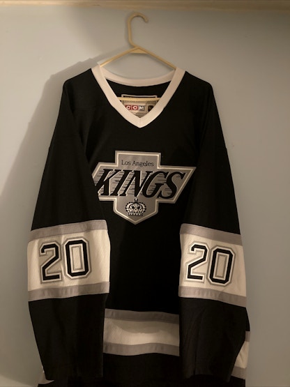 Los Angeles Kings size 56 fits like a 60 Adidas TEAM CLASSICS NHL Hockey  Jersey