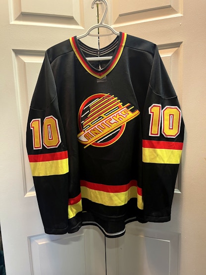 Vintage Vancouver Canucks Pavel Bure CCM Hockey Jersey Size XL NHL