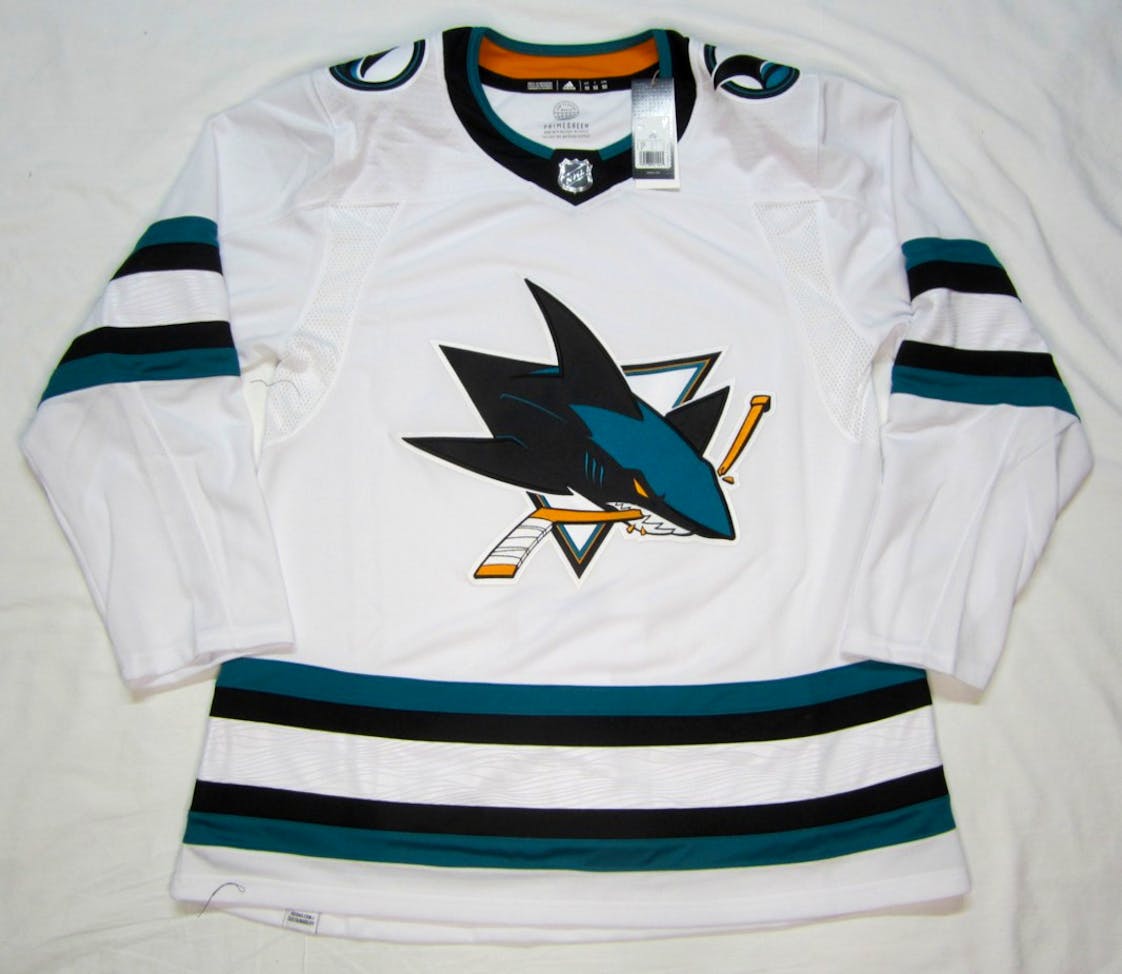 Hartford Whalers size 60 fits like a BIG size 60 Adidas TEAM CLASSICS NHL  Hockey Jersey