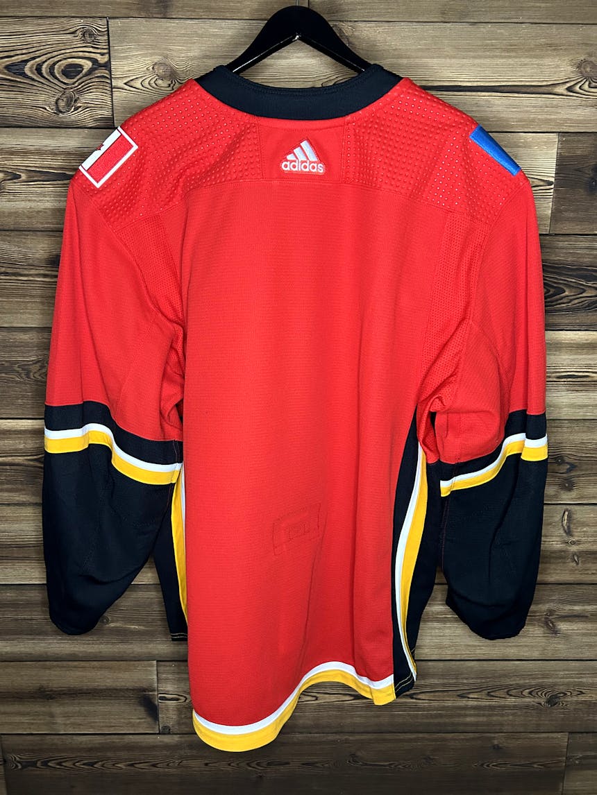 NWT Adidas PrimeGreen Calgary Flames GIORDANO Retro Home Jersey Sz 52