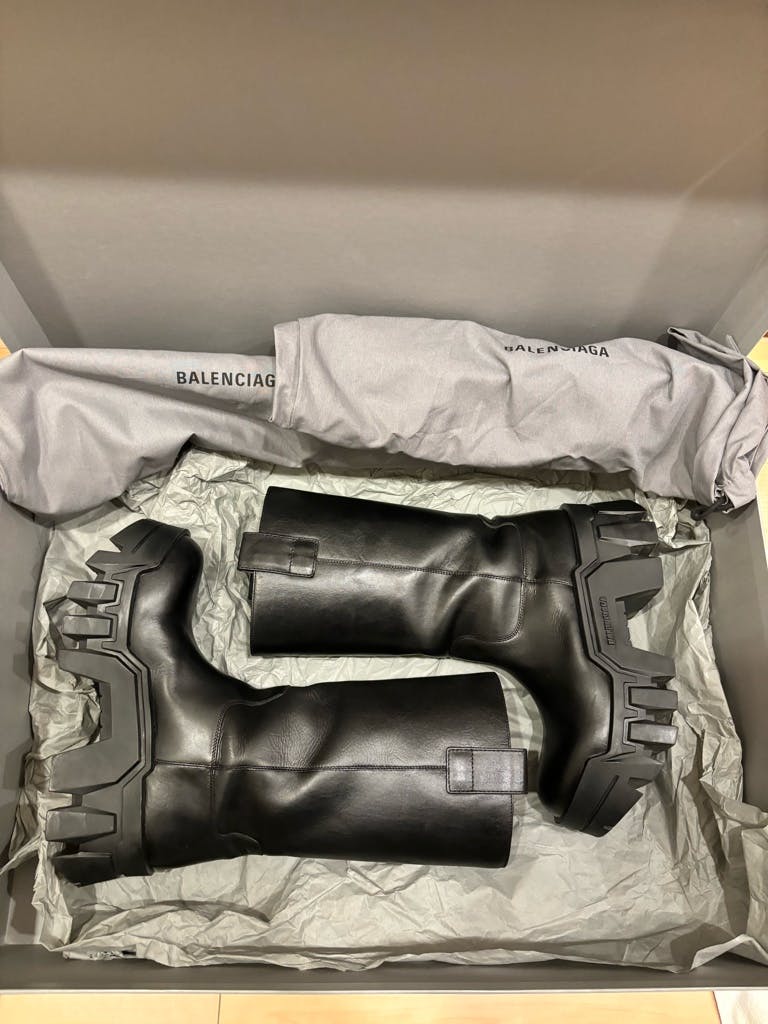 靴 BALENCIAGA BULLDOZER 39 0400020277225_BLACK?wid=600&