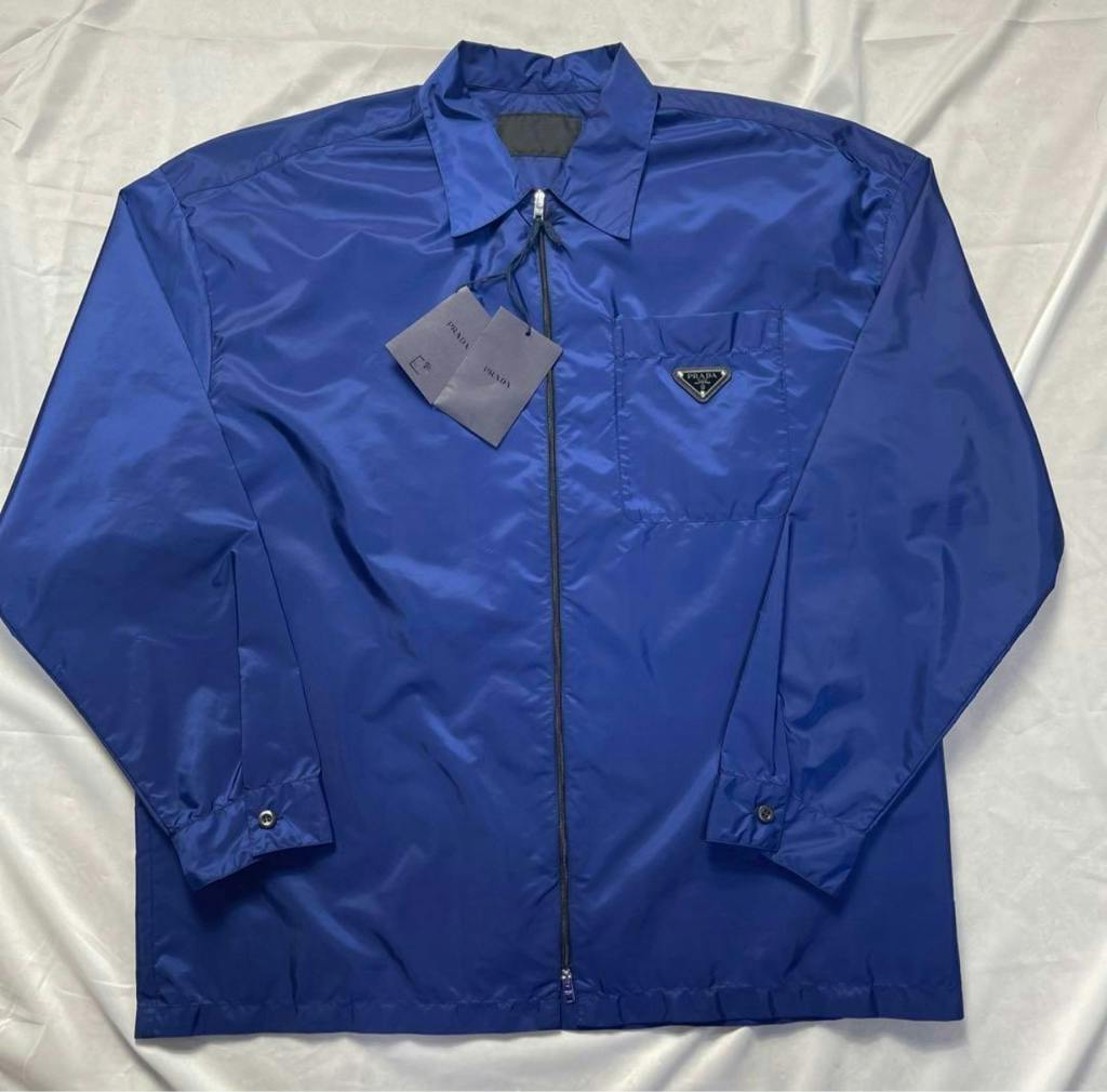 prada 21aw renylon ロゴプレート ジップ ジャケット prada 21aw renylon ロゴプレート ジップ ジャケット - ARCHIVESTOCK