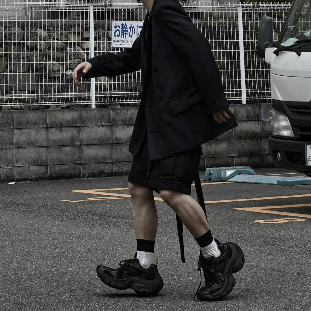 Balenciaga 10XL 厚底スポーツシューズ ブラック 40 BALENCIAGA 10XL 40サイズ 黒 - ARCHIVESTOCK