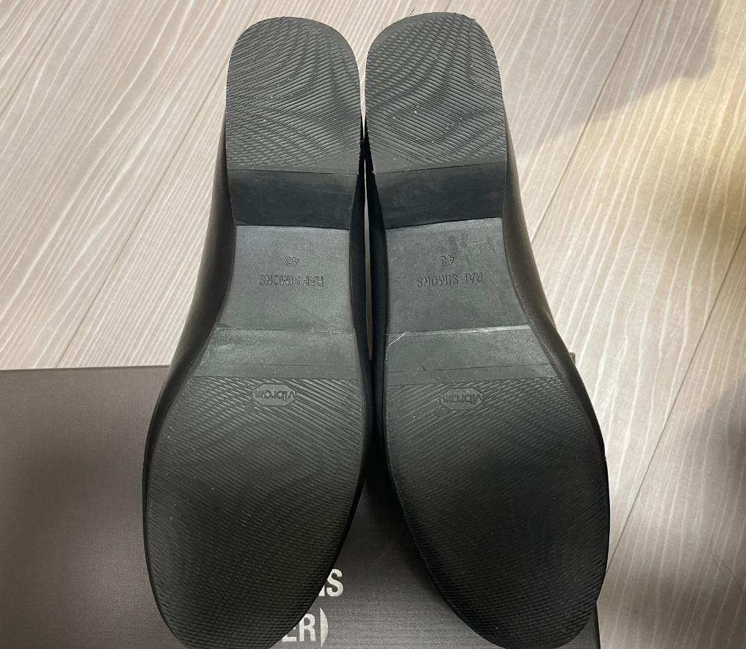 43 RAF SIMONS ノッチドヒール ファスナーレザーブーツ