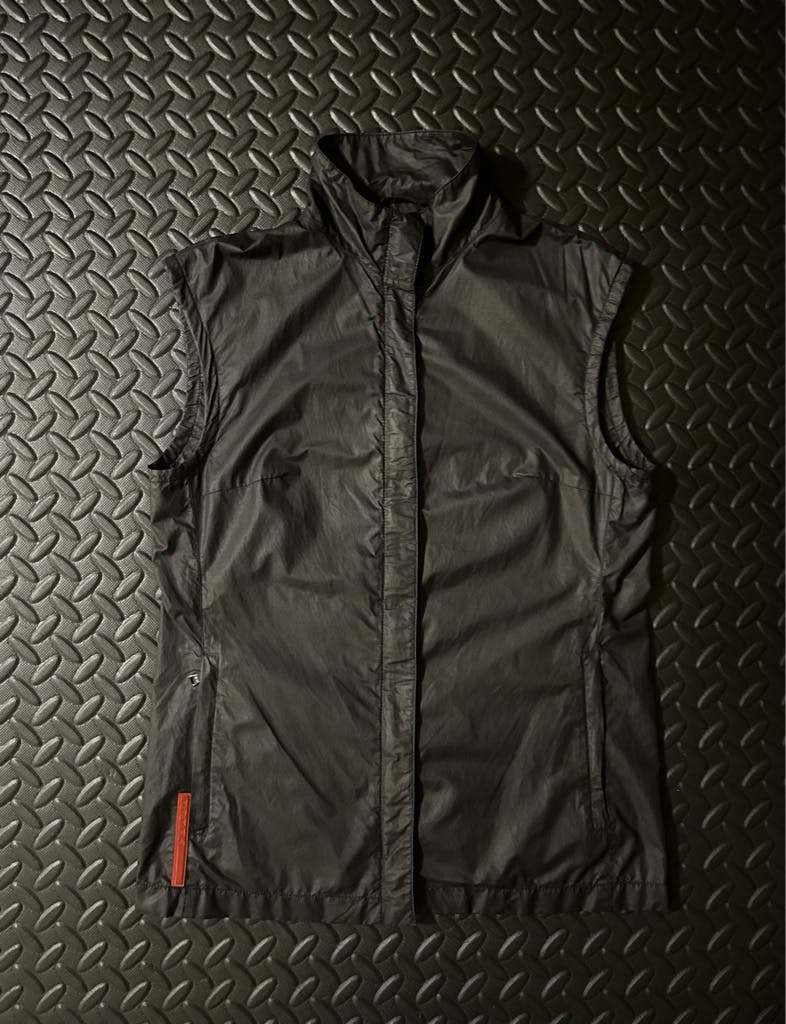 PRADA SPORTS ベスト 00s 90s Prada sports プラダスポーツ ナイロンベスト - メルカリ