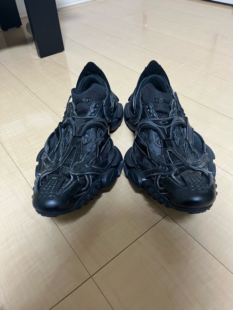 レプタイル balenciaga - ARCHIVESTOCK