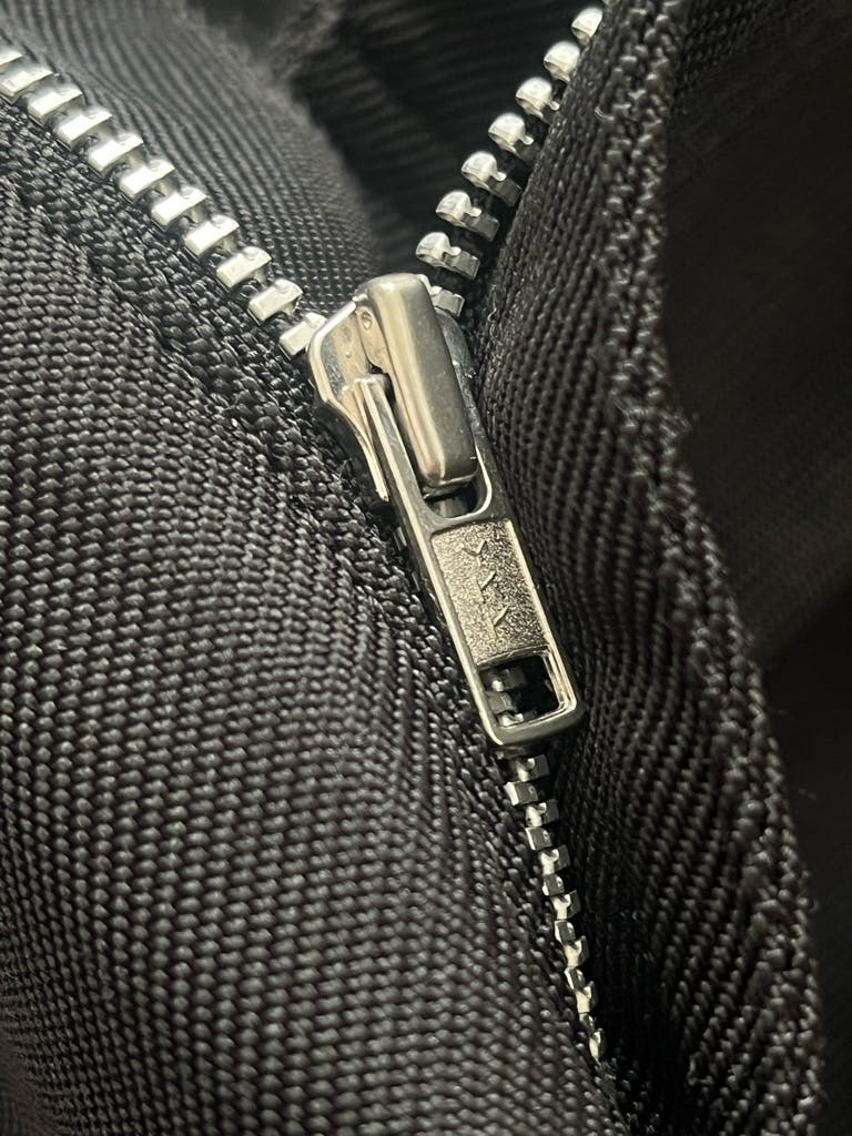 AD2023 ブラックコムデギャルソン BLACK エステル オーバー ポリ縮 AD2023 ブラックコムデギャルソン BLACK エステル オーバー ポリ