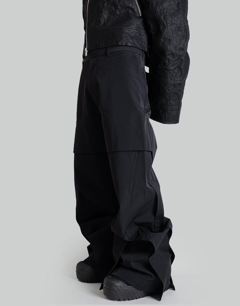 HELIOT EMIL FORMED CARGO - ARCHIVESTOCK