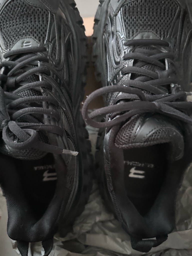 バレンシアガ ディフェンダー 42 BALENCIAGA(バレンシアガ) / Defender/ディフェンダー/42/BLK