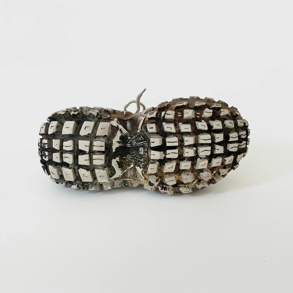 SOLD OUT】Balenciaga Defender Bouncer Worn-Out 42 バレンシアガ