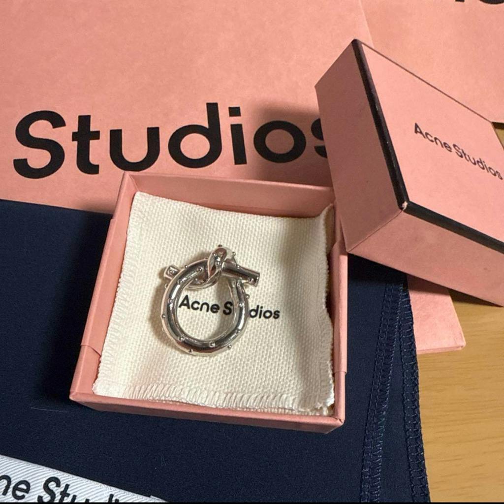 Acne Studios ノットデザイン シルバープラス リング Acne Studios ノットデザイン シルバープラス リング - ARCHIVESTOCK