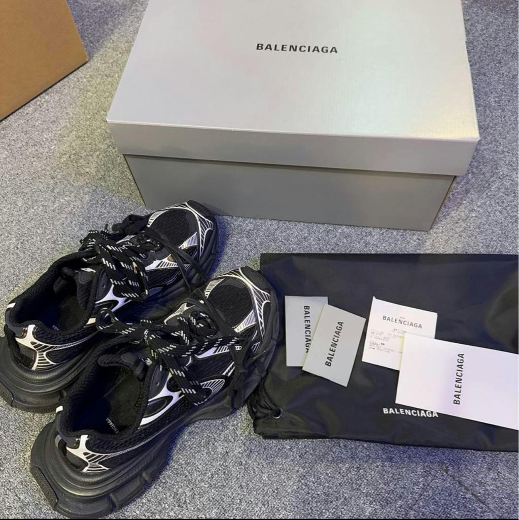 【即配達〇】BALENCIAGA 3xl 42 付属品全部〇 BALENCIAGA 3XL ブラック 42 付属品有 - ARCHIVESTOCK