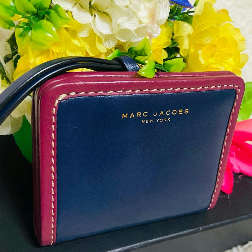 本革✨MARC JACOBS✨マークジェイコブス ✨財布✨イタリアン 本革✨MARC JACOBS✨マークジェイコブス ✨財布✨イタリアン
