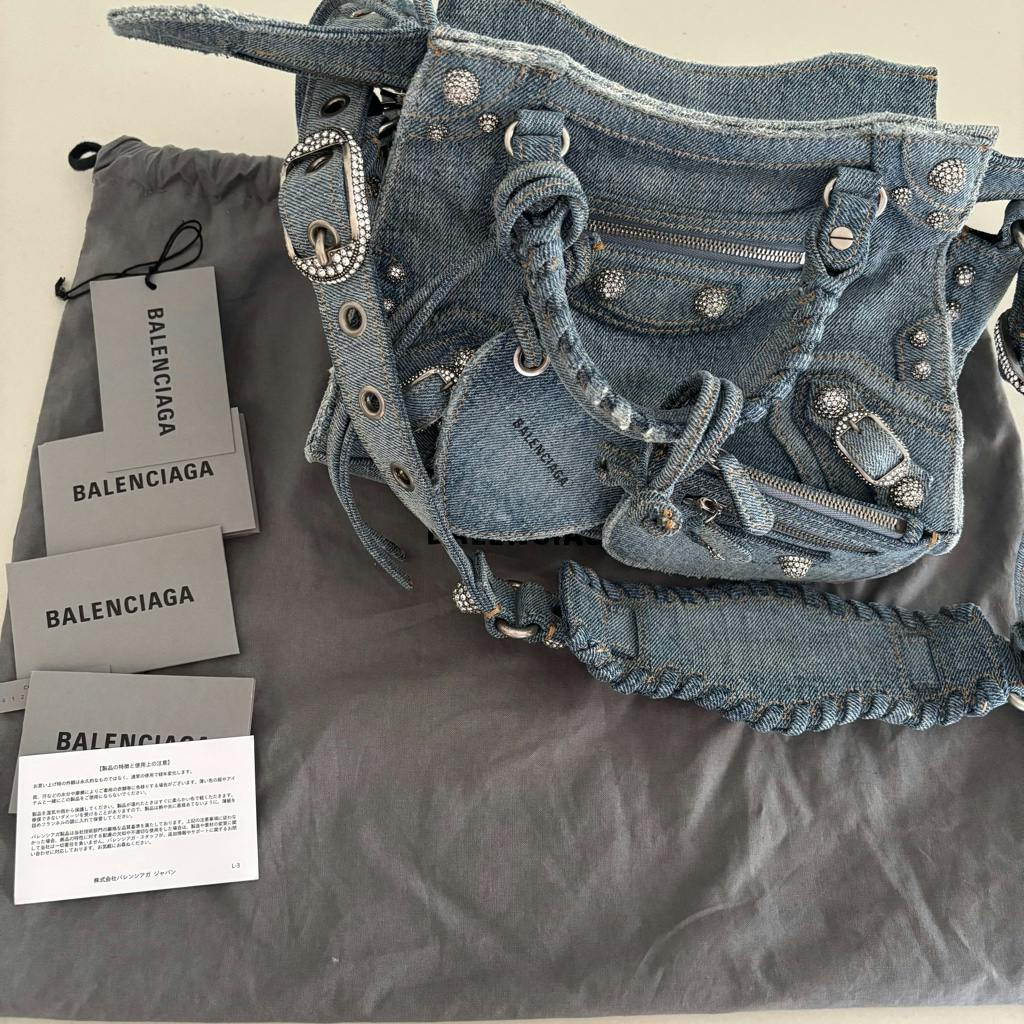 バレンシアガ ネオカゴール シティ デニムバッグ ラインストーン