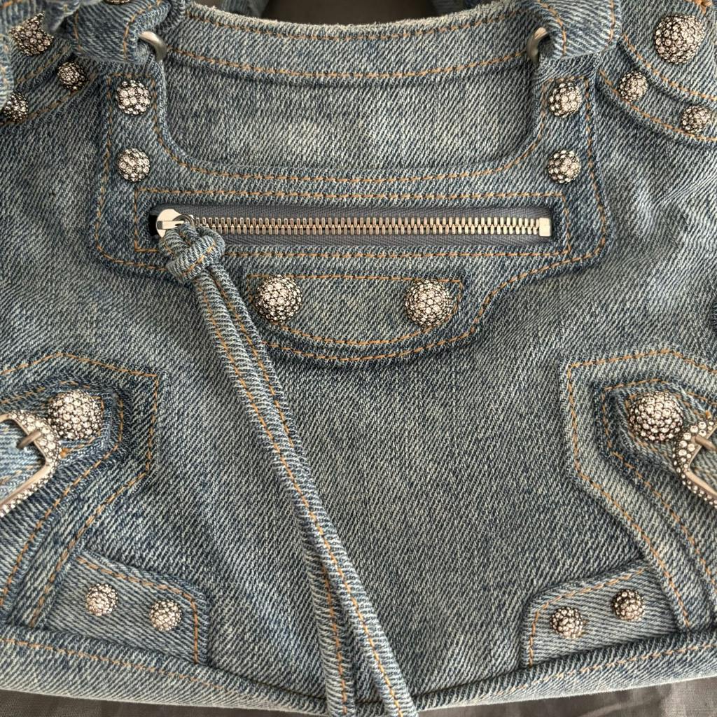 バレンシアガ ネオカゴール シティ デニムバッグ ラインストーン