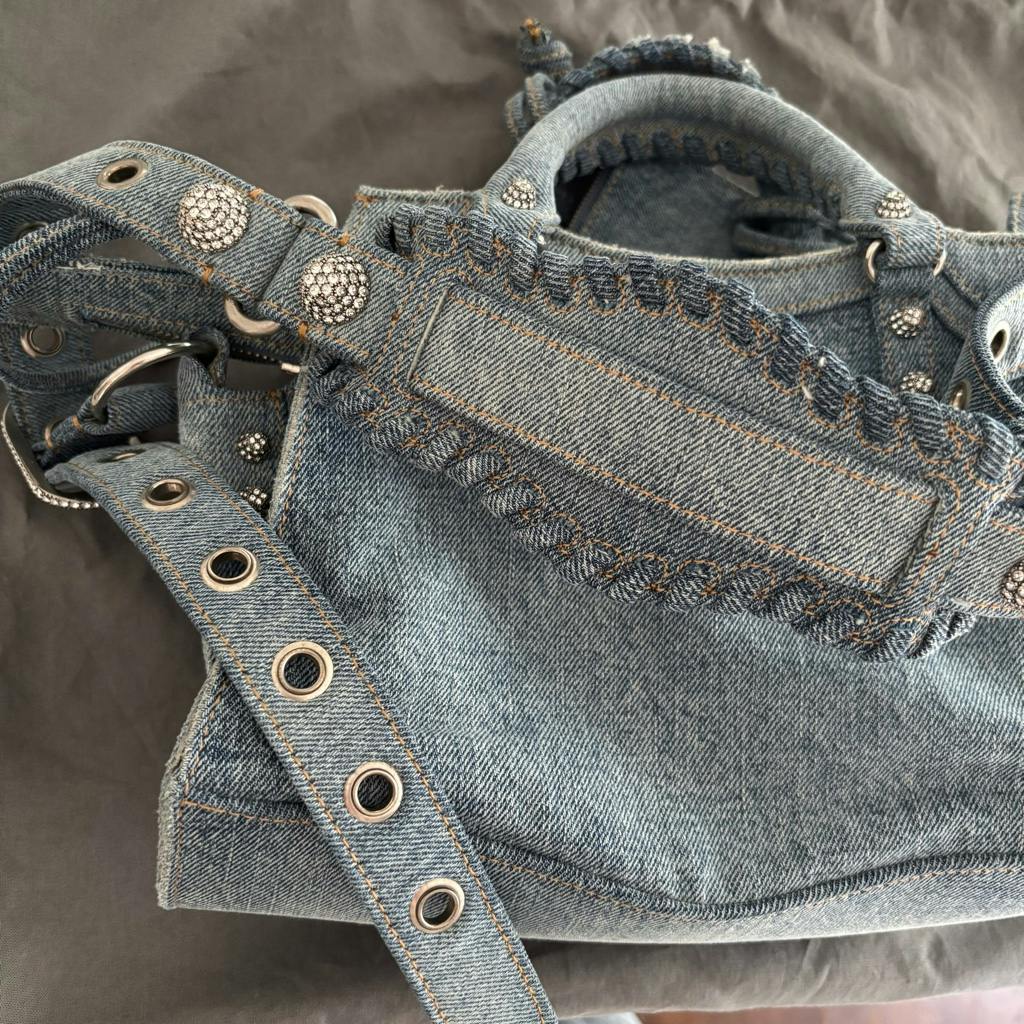 バレンシアガ　シティ　ネオカゴール　ラインストーン　デニムバッグ バレンシアガ ネオカゴール シティ デニムバッグ ラインストーン