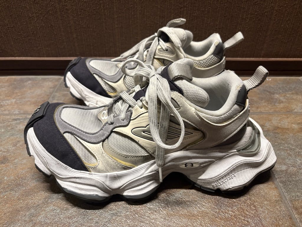 balenciaga cargo 42 - ARCHIVESTOCK