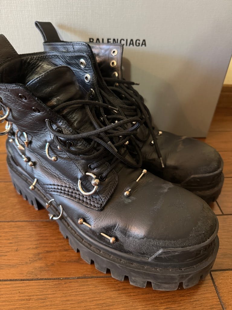 BALENCIAGA STRIKEストライクピアーシングレザーブーツ 黒 40 BALENCIAGA STRIKEストライクピアーシングレザーブーツ 黒 40